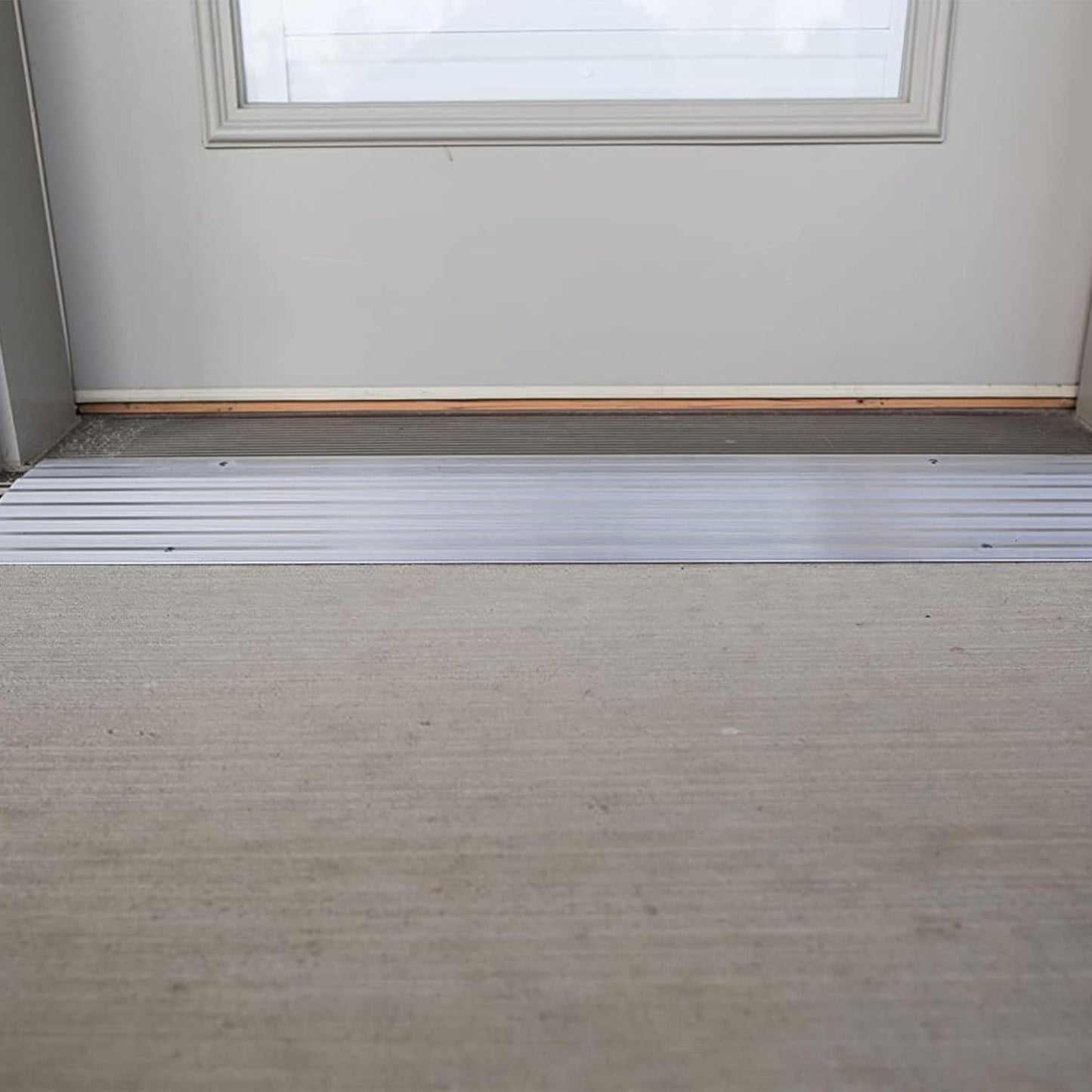 TRANSITIONS Portable Self Supporting Aluminum Modular Entry Threshold Ramp Ideal for Doorways and Raised Landings, 1.5 Inch